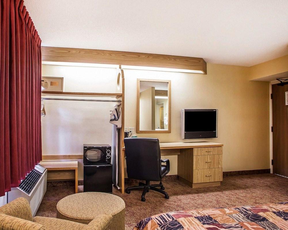Baymont Inn & Suites By Wyndham Mukwonago Kültér fotó