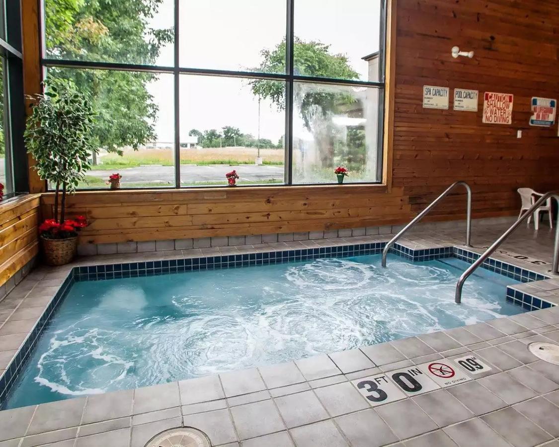 Baymont Inn & Suites By Wyndham Mukwonago Kültér fotó