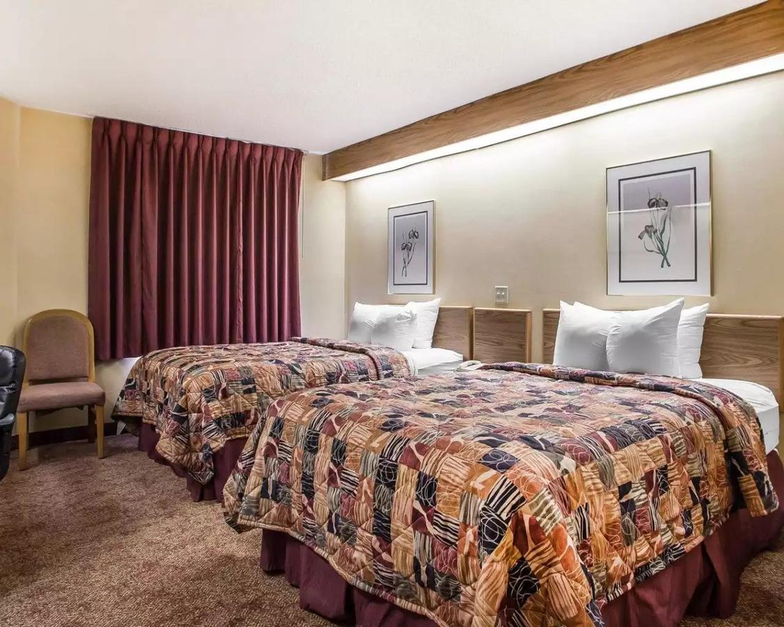 Baymont Inn & Suites By Wyndham Mukwonago Kültér fotó